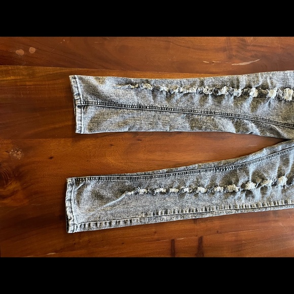 Hype brand jeans women's junior's size 9 bleach wash skinny legs distressed - Picture 5 of 6